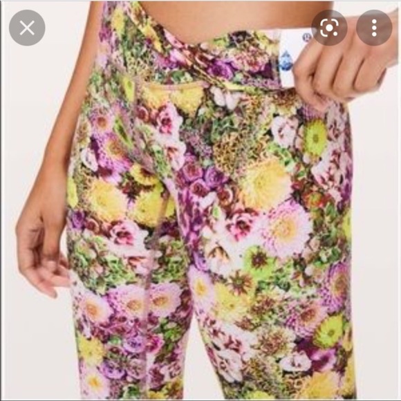 Lululemon Floral Print Leggings - Picture 3 of 9